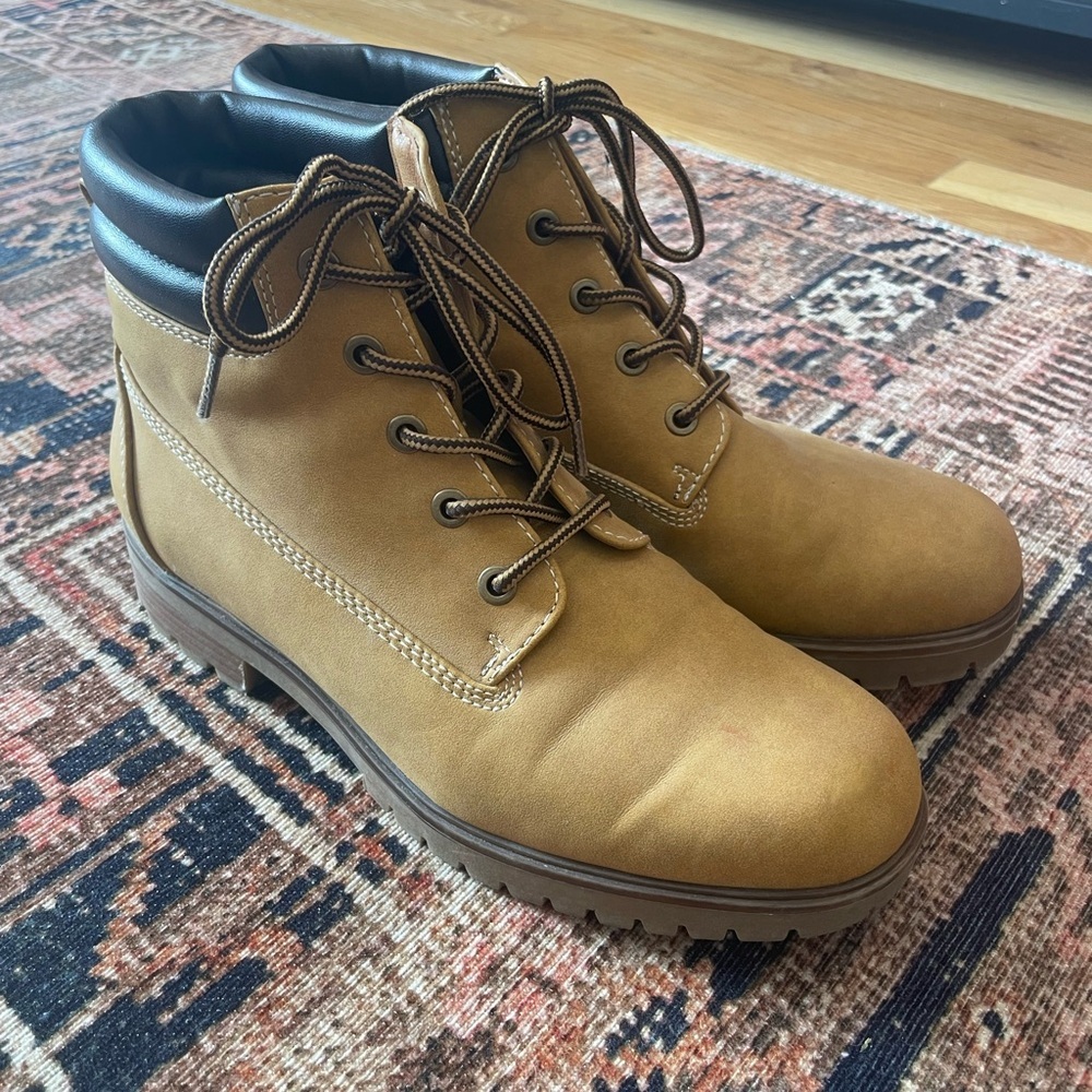 Never Worn Boots - Timberland Look Alike